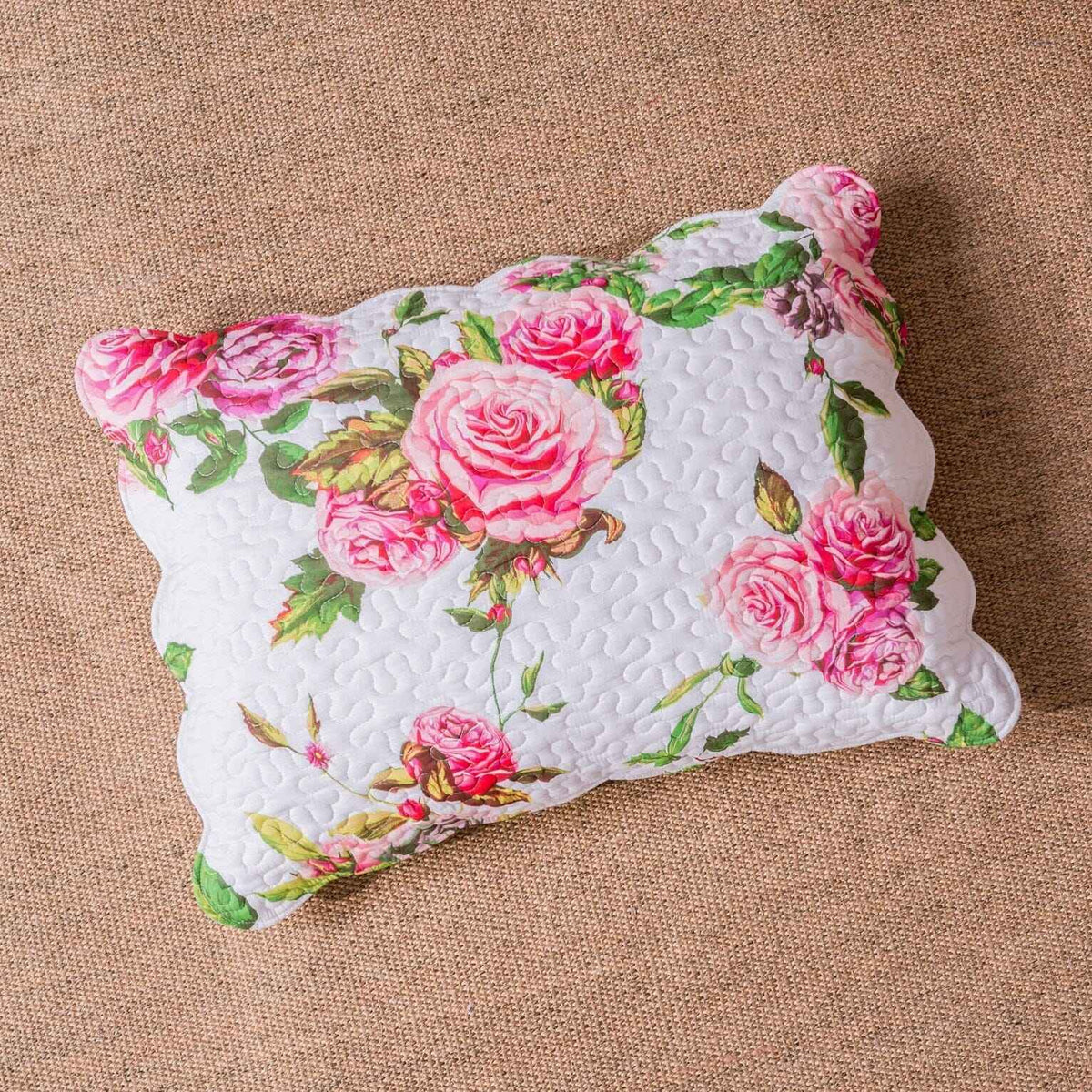 Pink Floral Pillow Sham - Elevate Your Bedroom with Romantic Roses