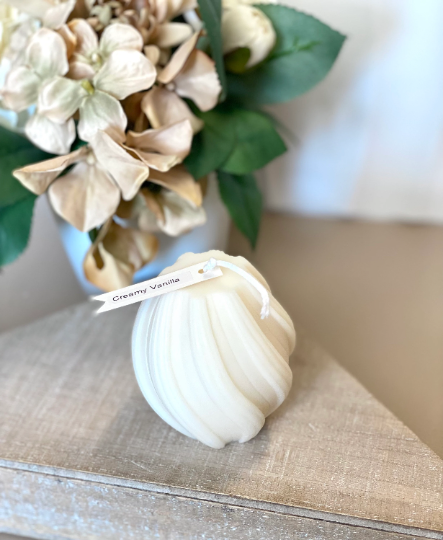 Elegant Ribbed Twirl Candle