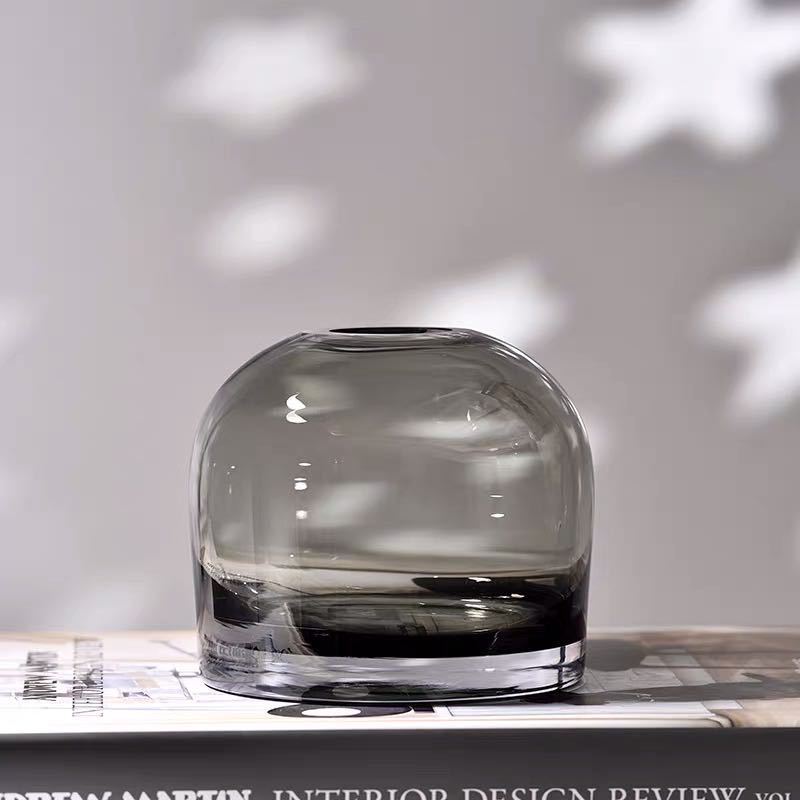 Blakhom modern glass vase, polished finish, home decor