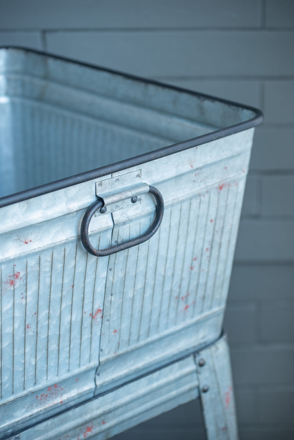 Galvanized Tub On Stand Plant Pot Holder For Gardeners