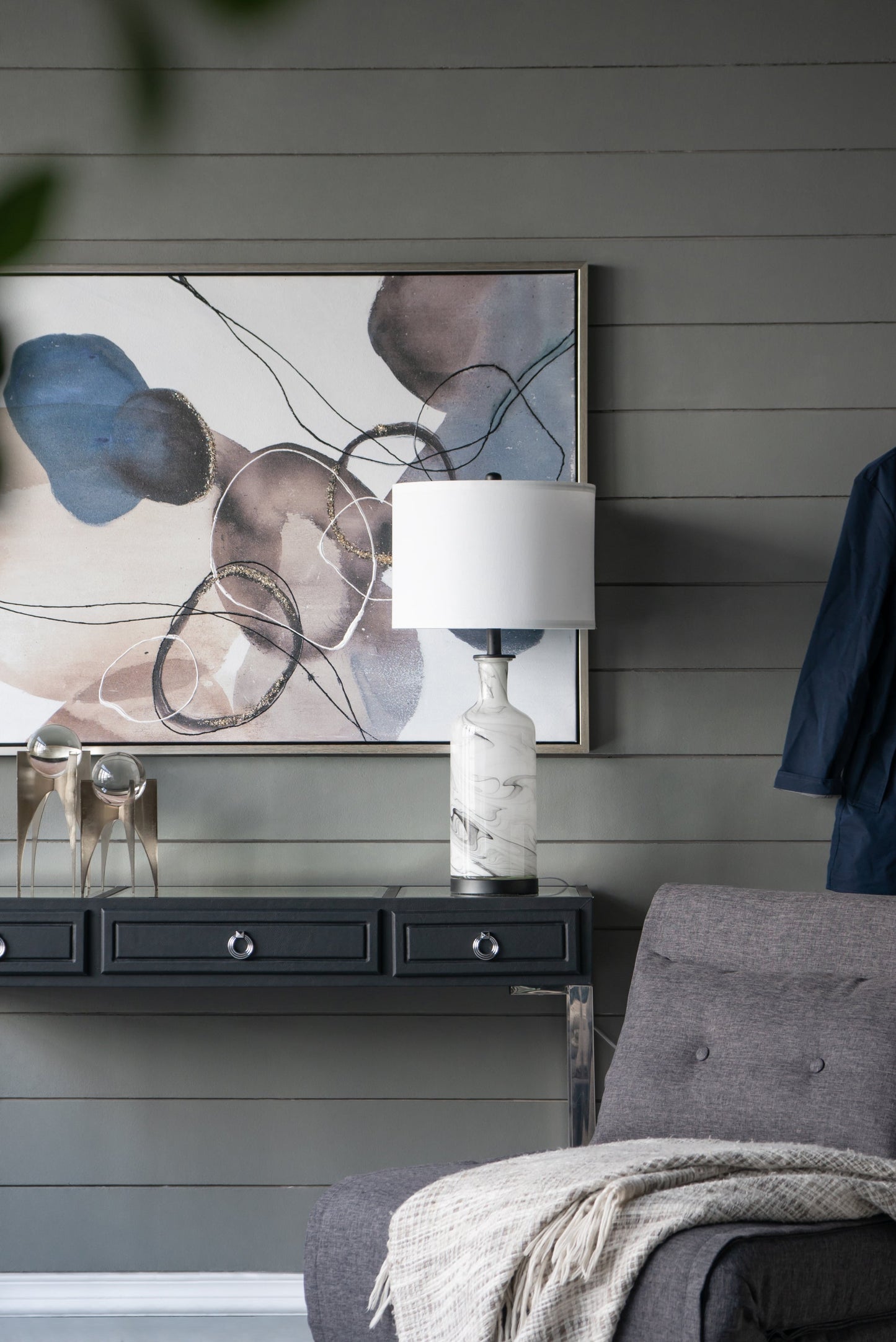 Sarris Modern Gray White Swirl Glass Table Lamp Linen Shade