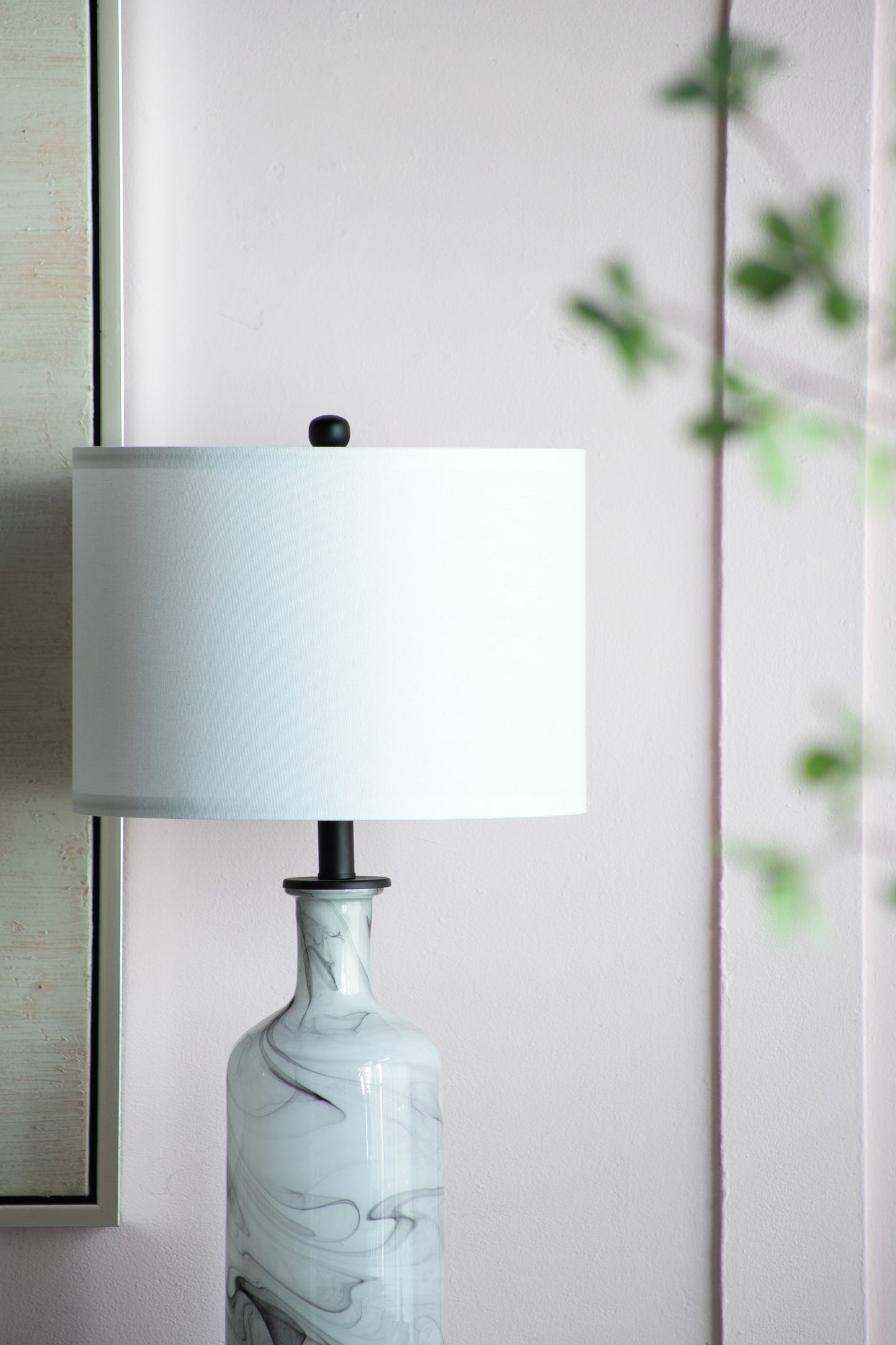 Sarris Modern Gray White Swirl Glass Table Lamp Linen Shade