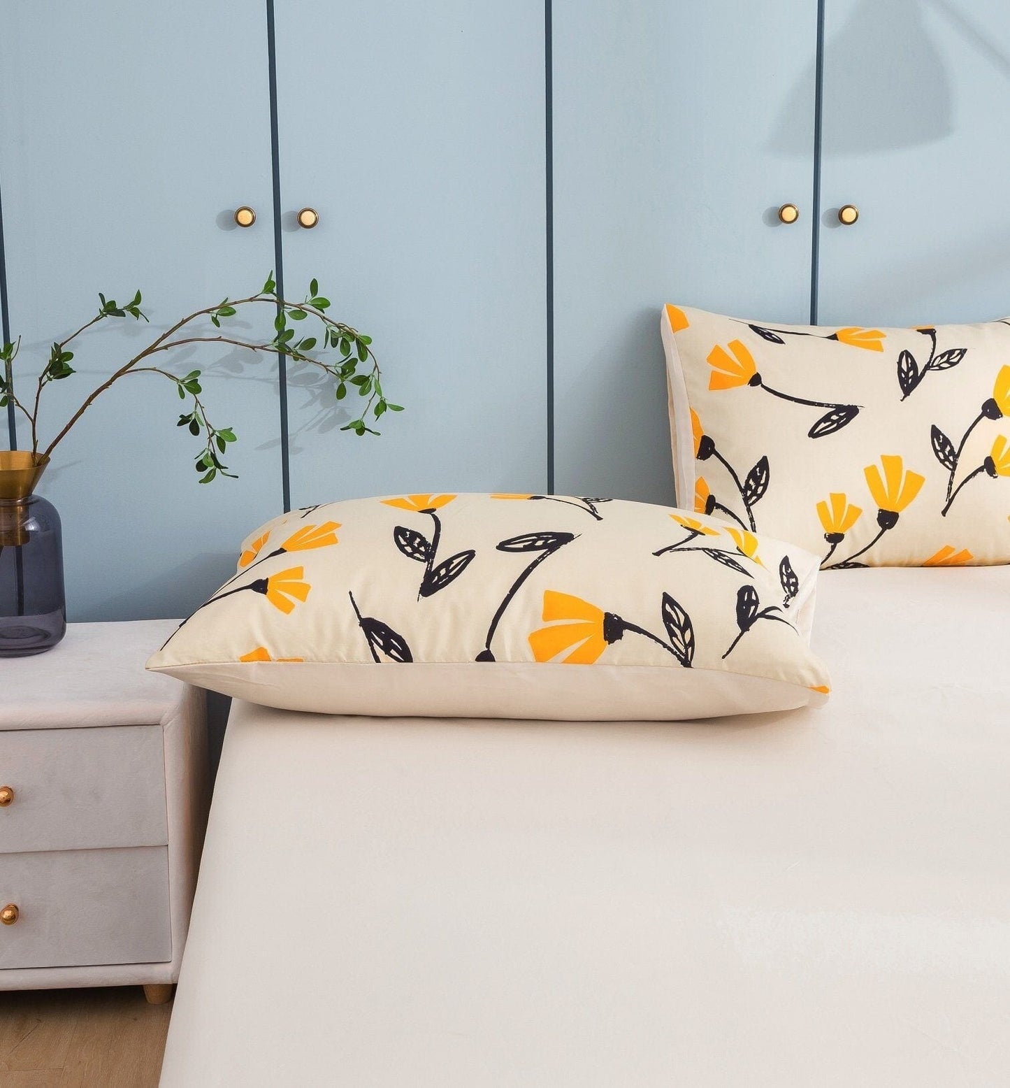 Yellow Fleur Golden Orange Floral Ivory Fitted And Flat Bed Sheets Set