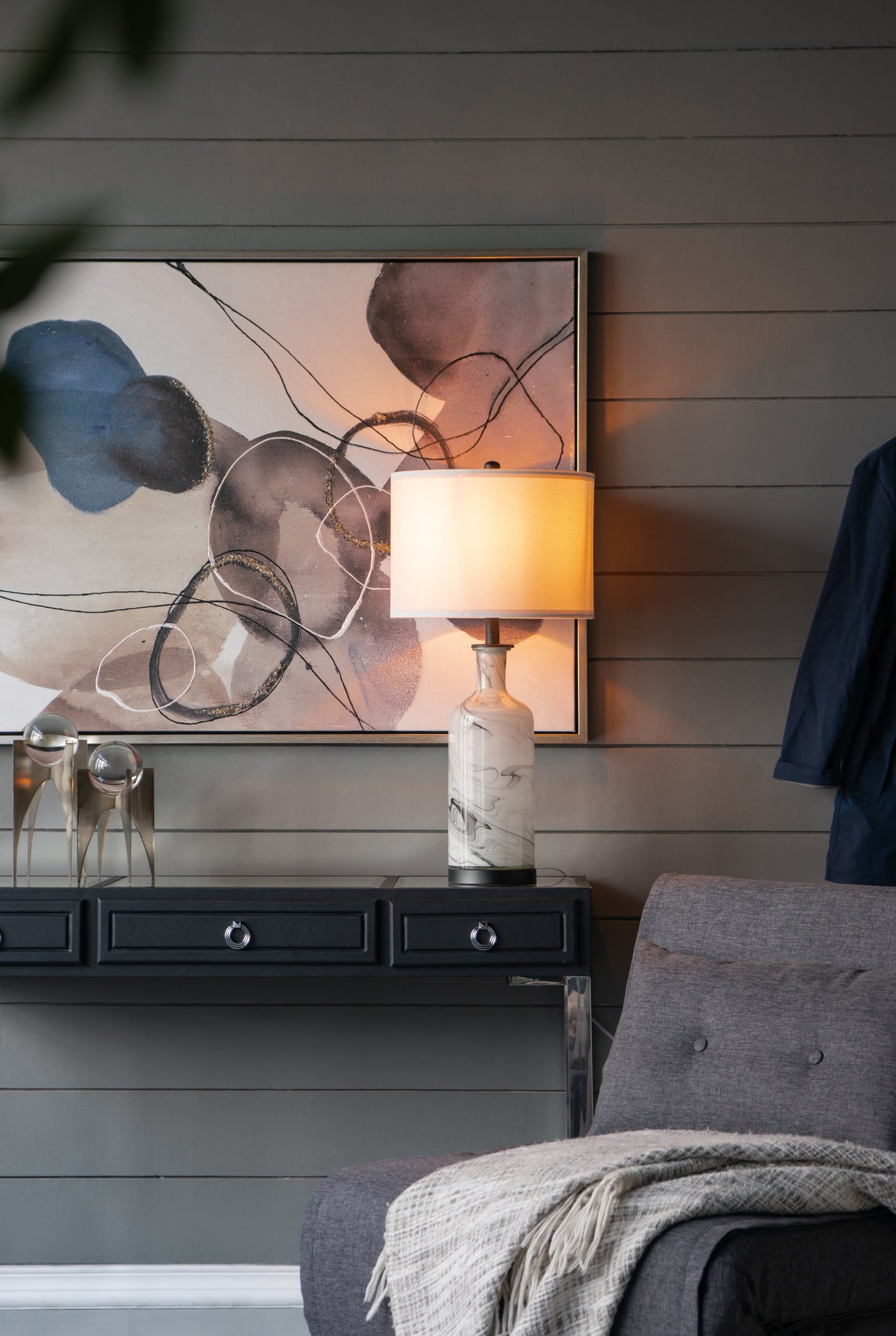 Sarris Modern Gray White Swirl Glass Table Lamp Linen Shade