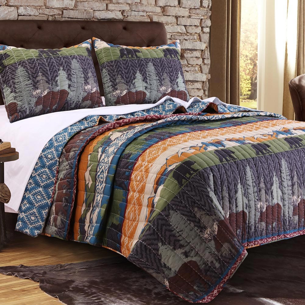 Transform your lodge decor with the Alpine Bear Quilt Set, featuring rustic patterns and stunning wildlife imagery.