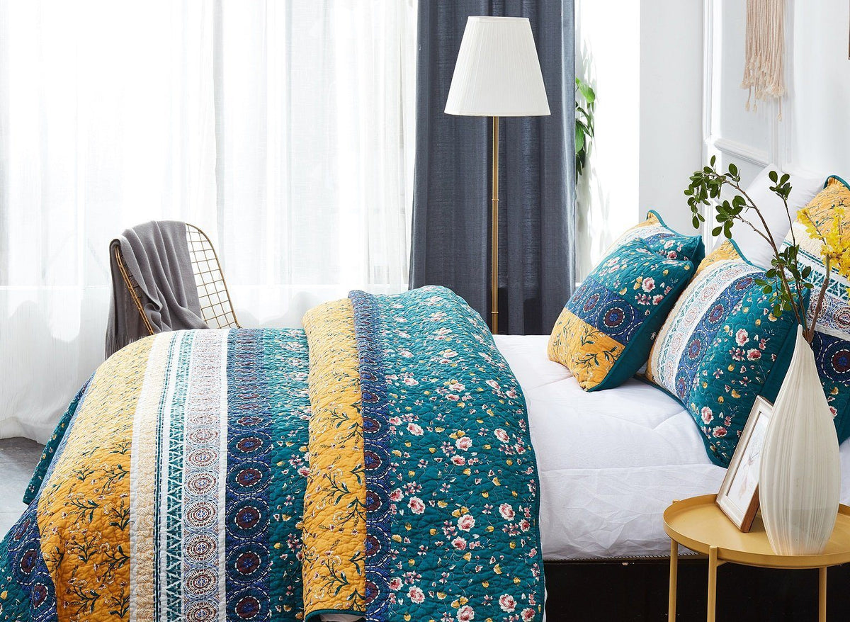 Bohemian floral patchwork gardenia green bedspread set with pillow shams.