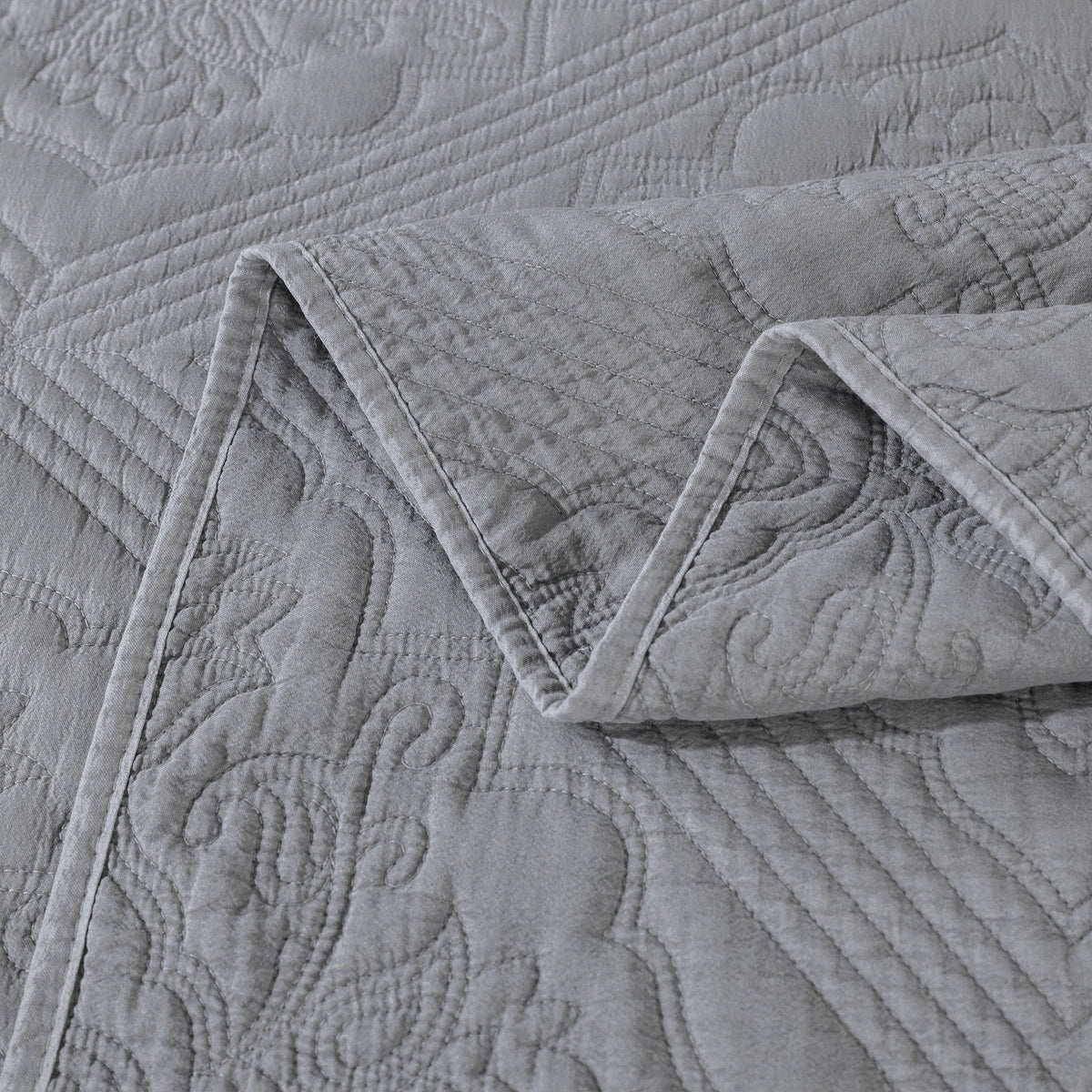 Vintage grey floral quilted bedspread set with diamond pattern