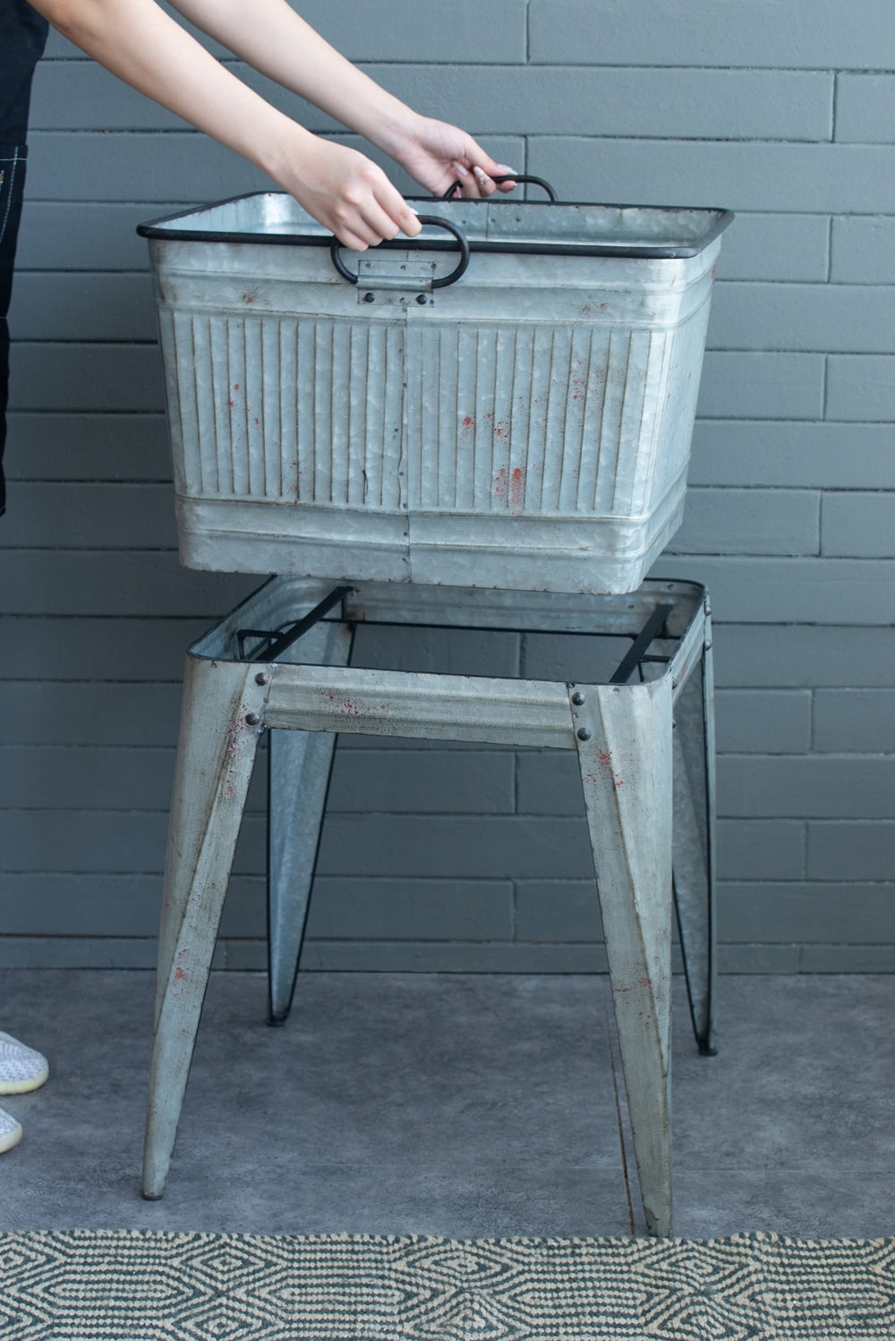 Galvanized Tub On Stand Plant Pot Holder For Gardeners