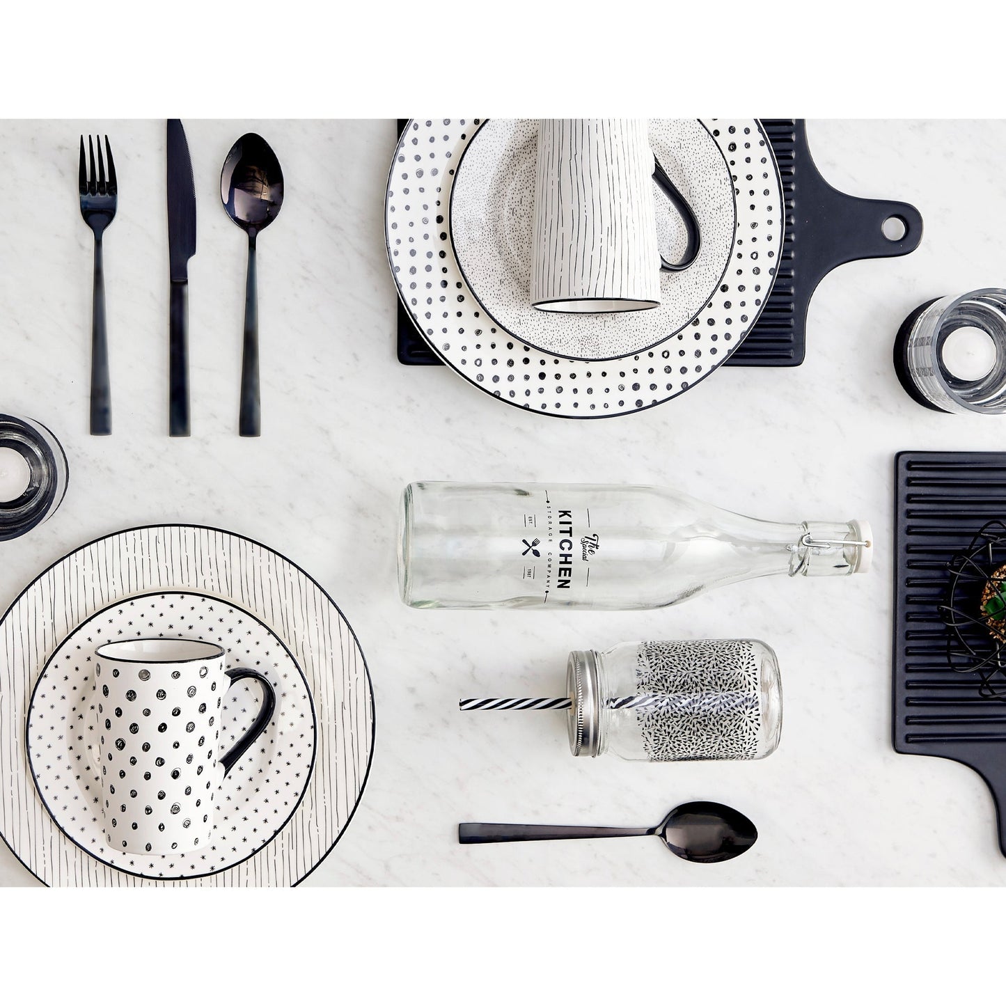 Dinnerware Set 12 Piece Black and White Service for 4