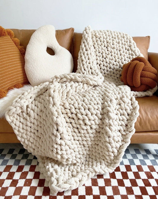 Cozy Handmade Beige Chenille Chunky Knit Throw Blanket - Fluffy and Soft for Ultimate Comfort