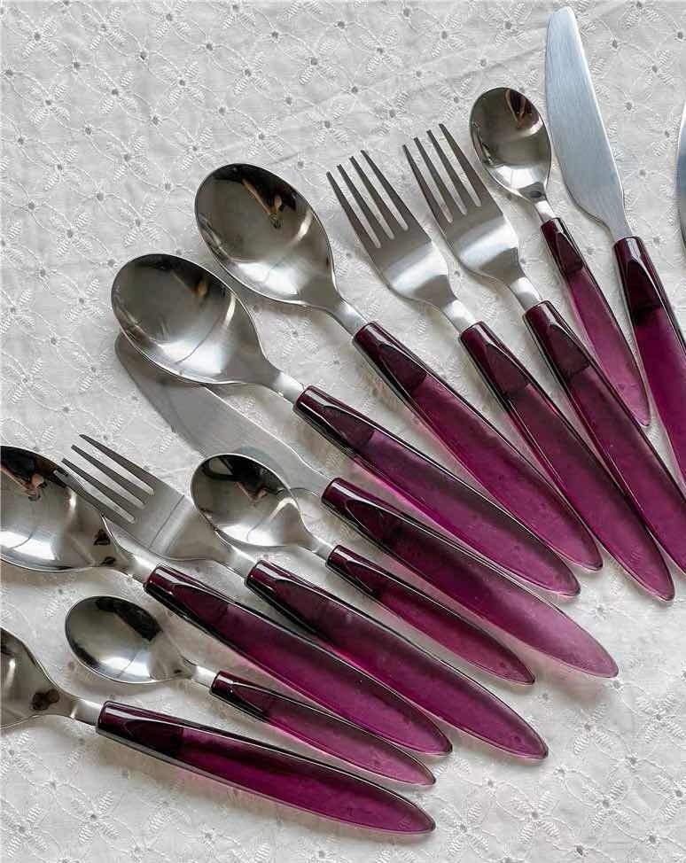 Meteor Flatware Set of 16 Pcs Sleek Modern Cutlery Set