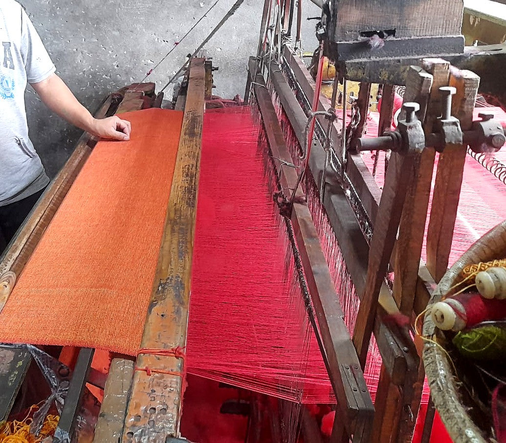 Luxurious Handwoven Yak Wool Blanket - Cozy Red Wrap