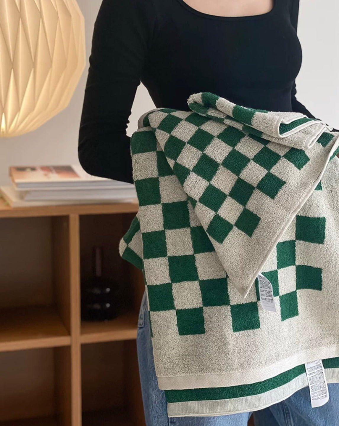 Luxurious Long-Staple Cotton Checkered Bath Towel - Soft, Absorbent, and Chemical-Free