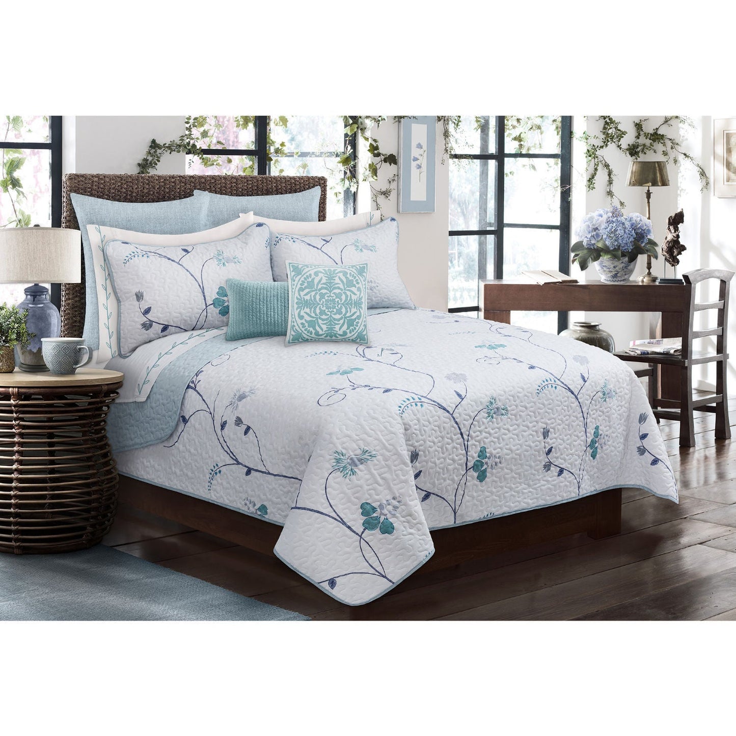 King Quilt Bedding Set 3 Piece Whisper by DecoElegance