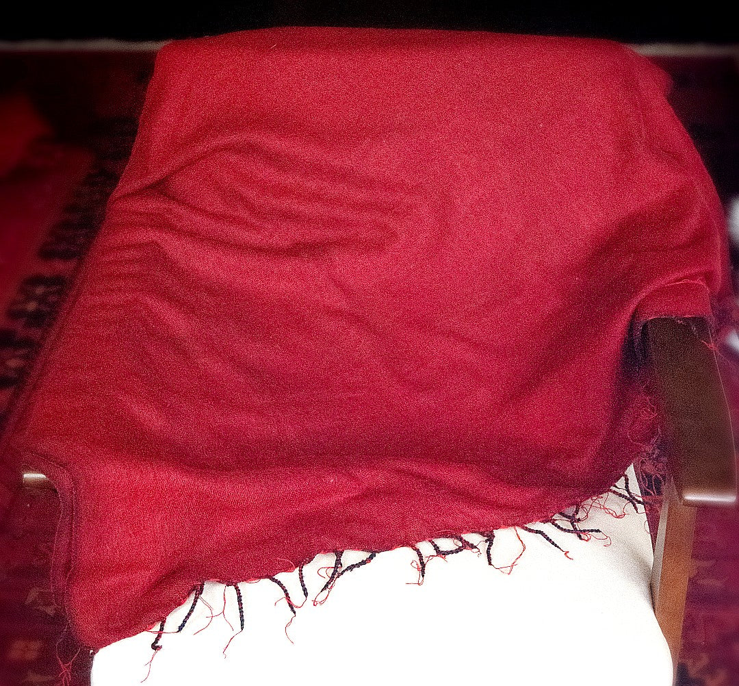 Luxurious Handwoven Yak Wool Blanket - Cozy Red Wrap