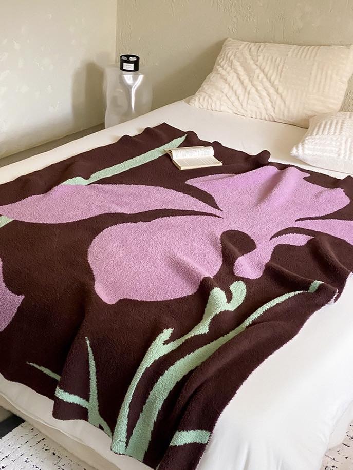 Iris Floral Terracotta Throw Blanket - Cozy Earthy Tones for Fall & Winter