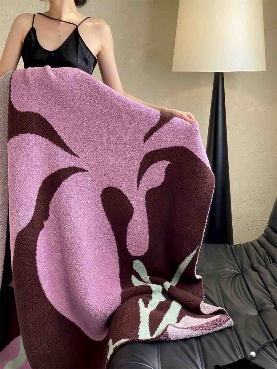 Iris Floral Terracotta Throw Blanket - Cozy Earthy Tones for Fall & Winter